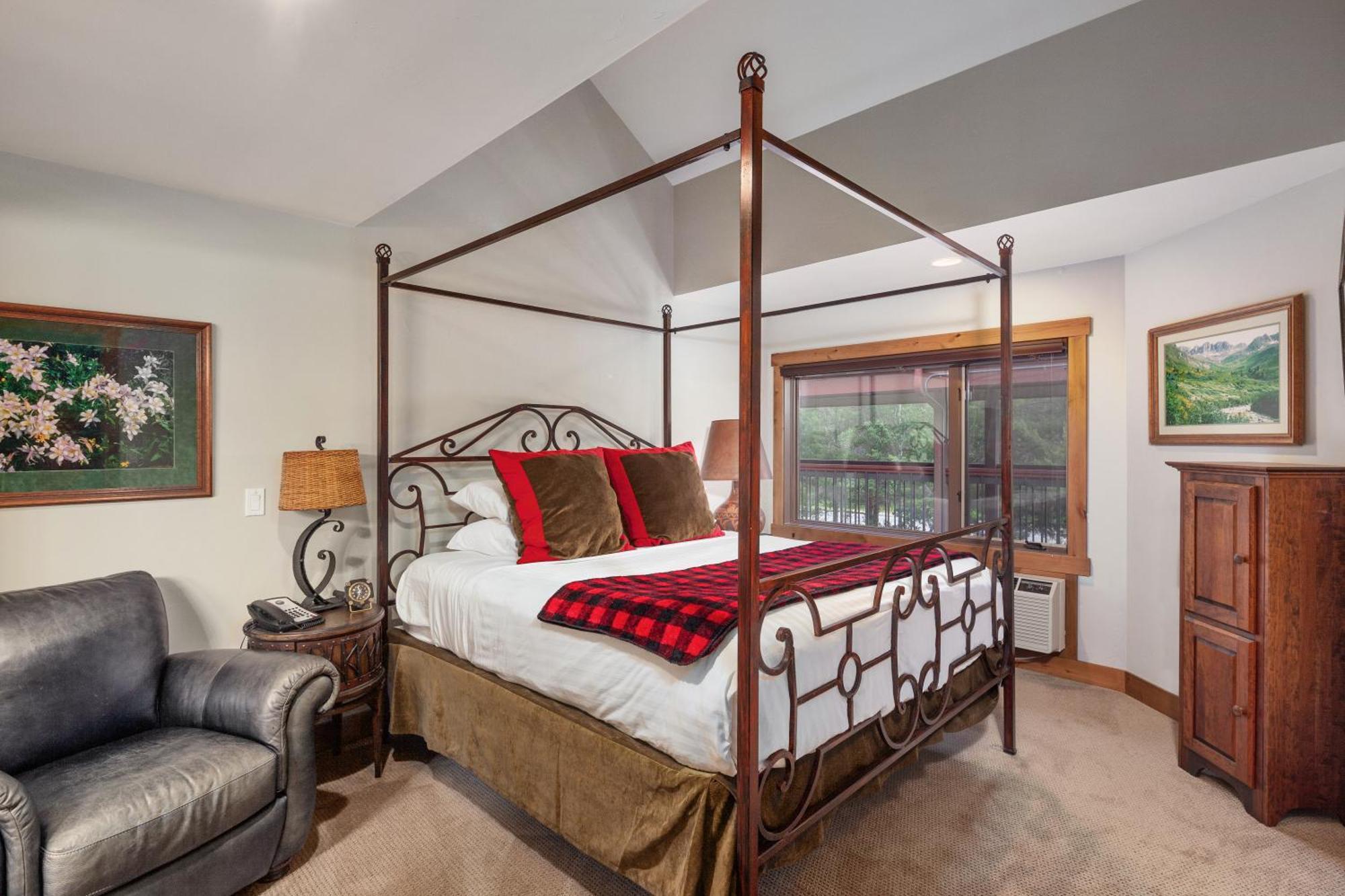 Lodge At Whitefish Lake Екстериор снимка